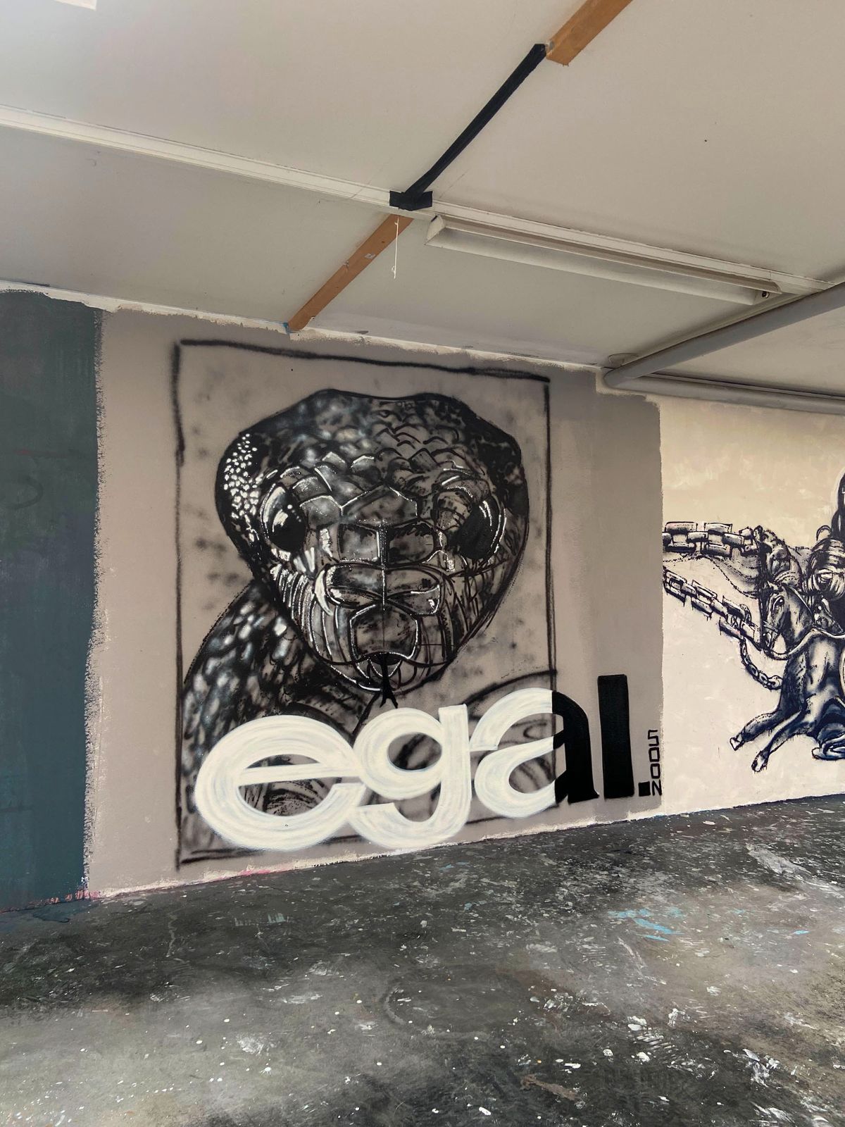 {{ g04 }}